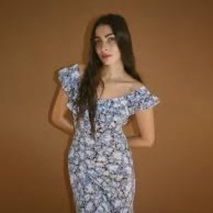 Réalisation par: the Lou in Dandelion size medium. Worn once, like new